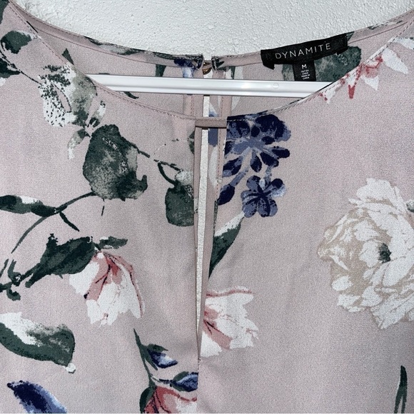 Dynamite Pink Floral 3/4 Sleeve Blouse Size Medium - Picture 2 of 10
